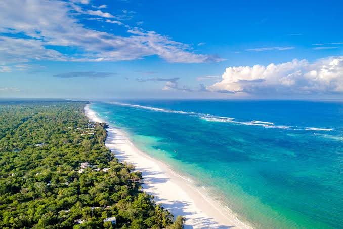 Kenya Travel, Beautiful Places in Kenya, Top Destinations in Kenya, Kenya Safari, Kenyan Beaches, Maasai Mara, Diani Beach, Mount Kenya, Lamu Island, Kenyan Wildlife, Travel to Africa, Best Tourist Attractions in Kenya, Adventure Travel Kenya, Kenyan Culture, Safari Experiences