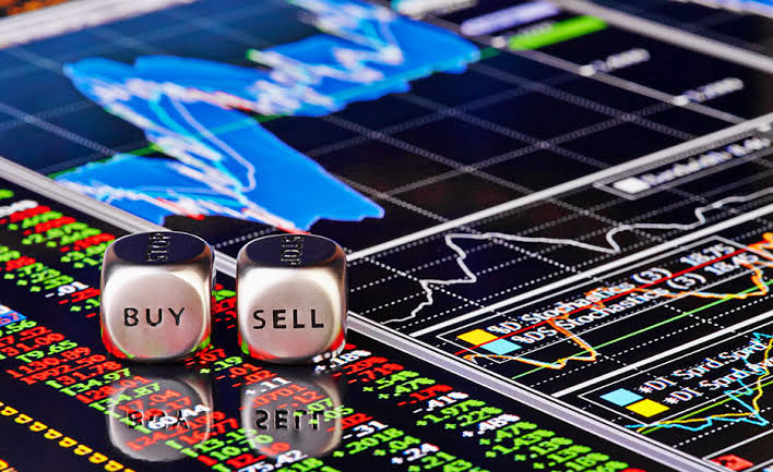 how to invest $500, investing for beginners, fractional shares, ETF investing, start investing small, best stock platforms, financial freedom, compound interest, wealth building, long-term investing strategies